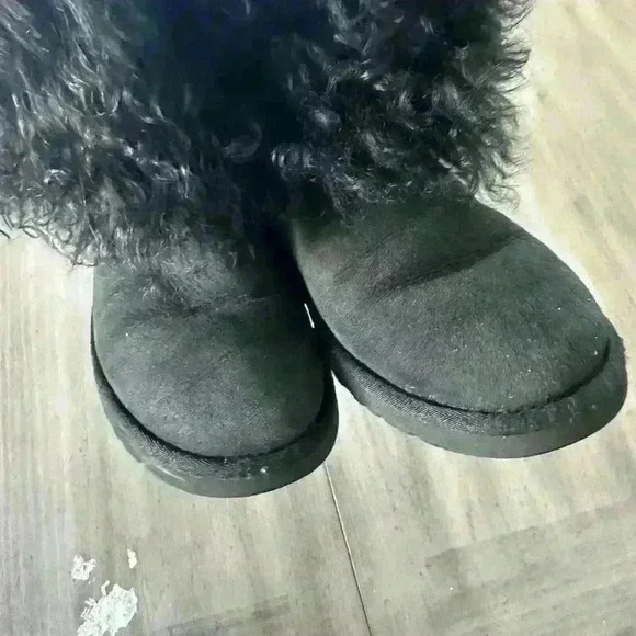 UGG Mongolian Short Boots Black 6 Super Fun Soft 37 - Picture 7 of 16